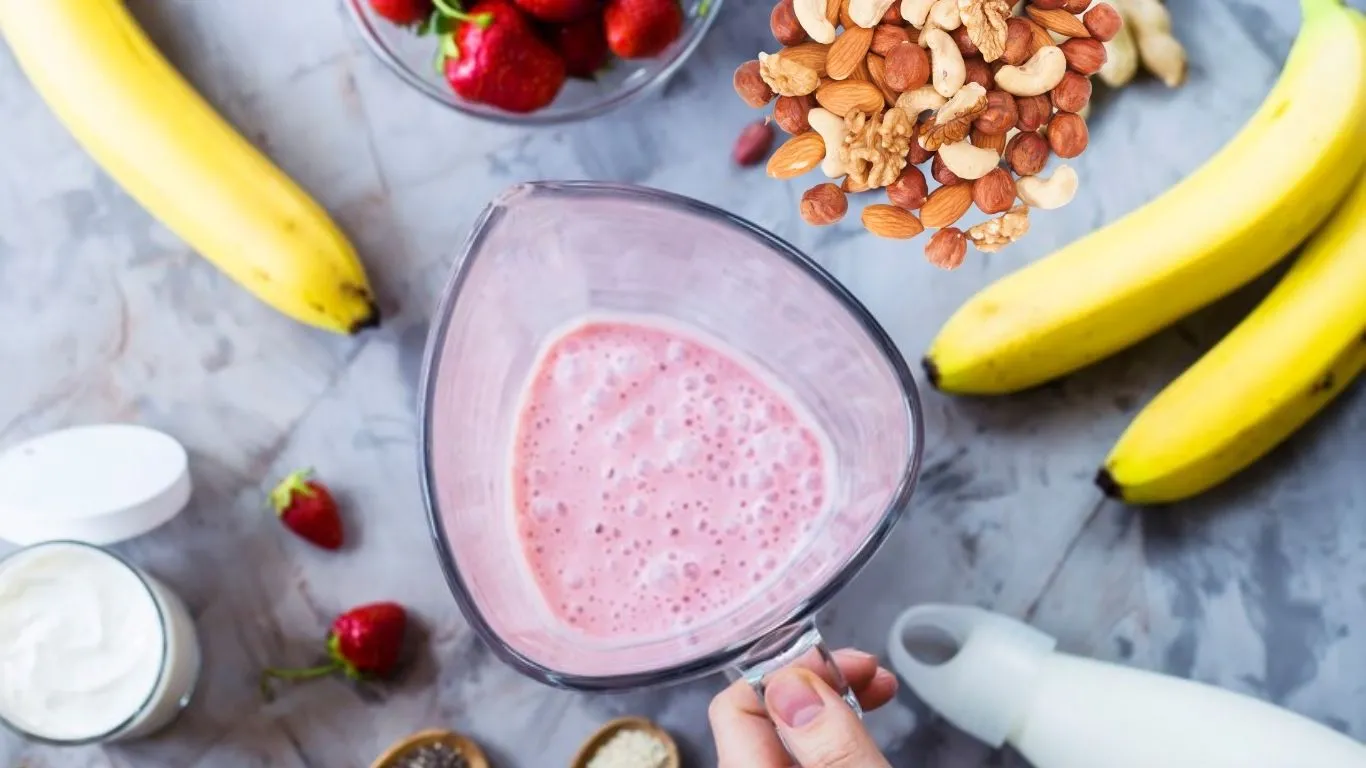 Healthy and Delicious: The Ultimate Guide to Berry Breakfast Smoothie - SindhiZaika.com